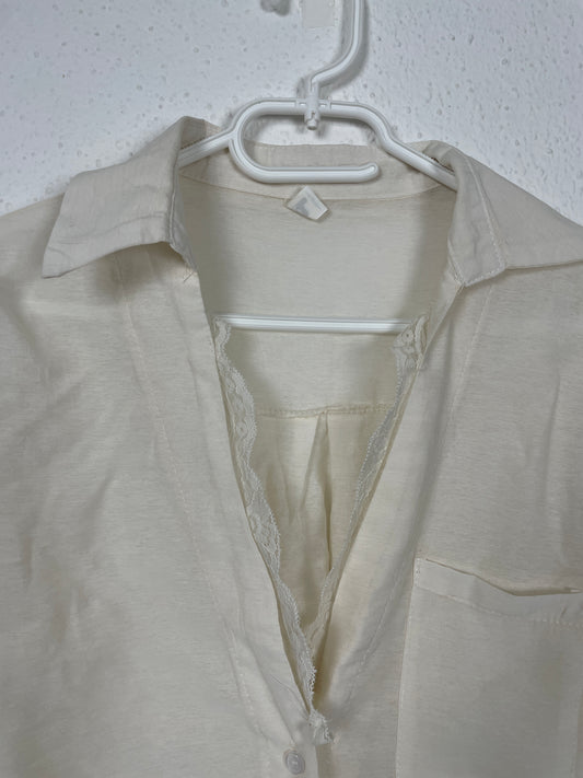 Vintage early 2000s ivory button-up blouse