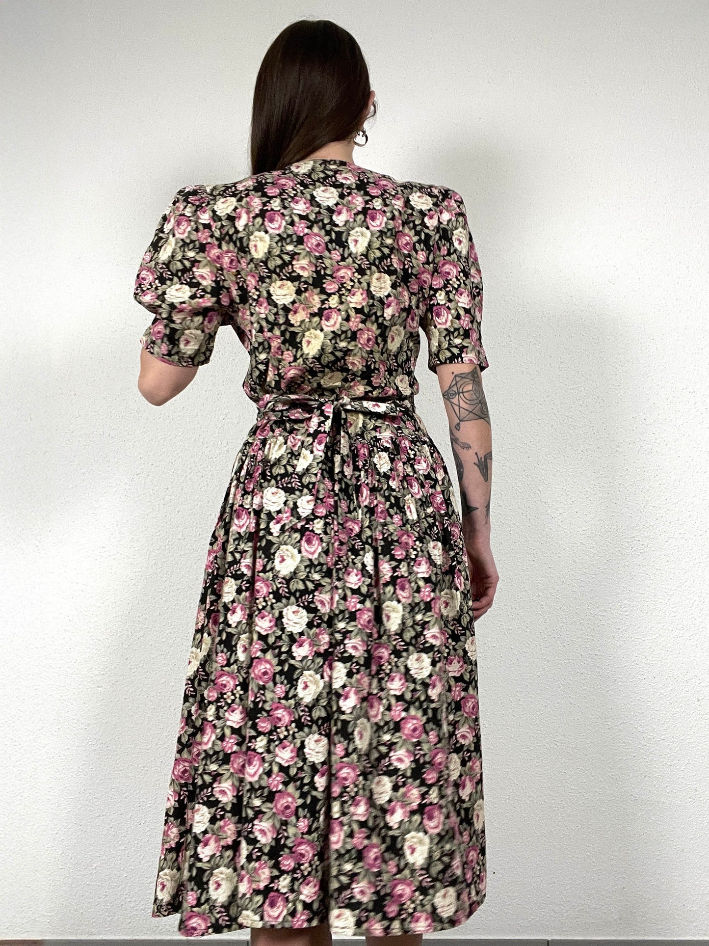 Vintage 80s Floral Midi Dress with Lace Collar