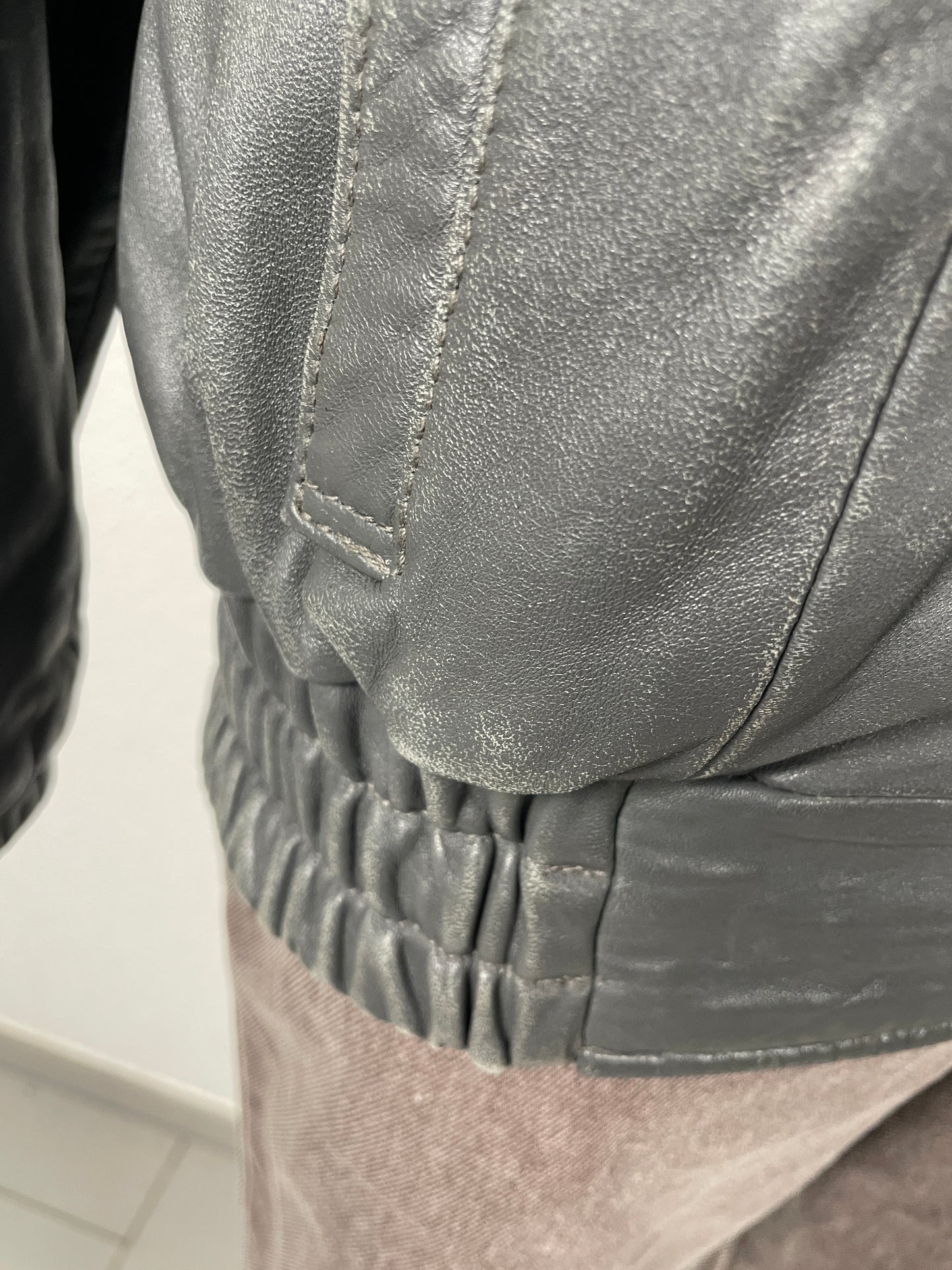 Vintage 90s grey leather bomber jacket