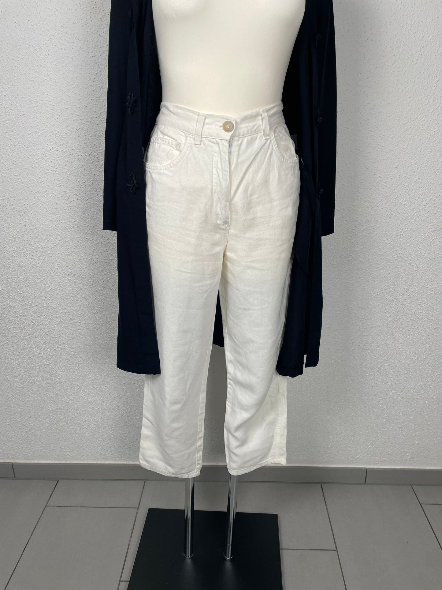 Vintage MaxMara White Linen Blend Trousers – Made in Italy
