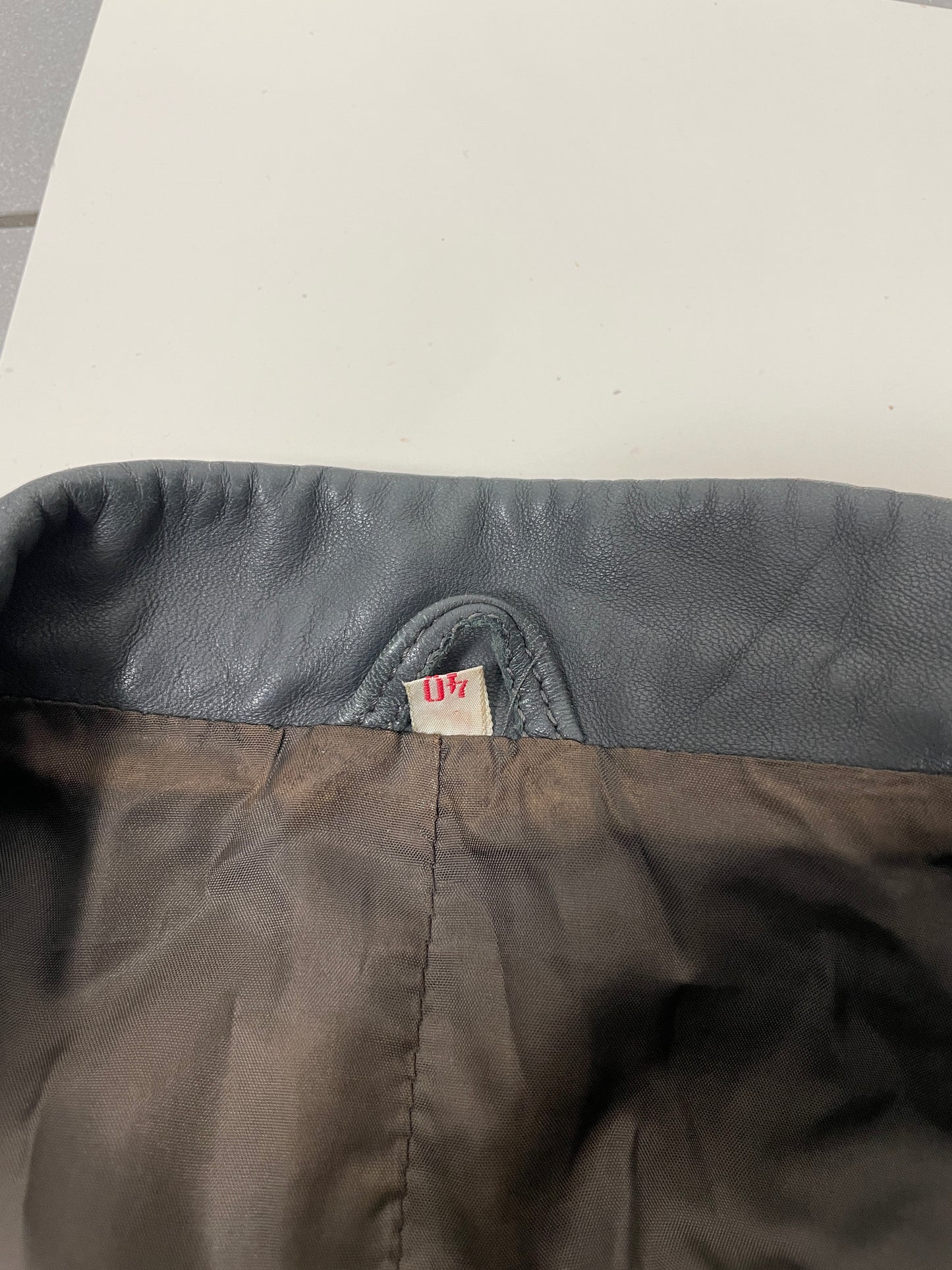 Vintage 90s grey leather bomber jacket