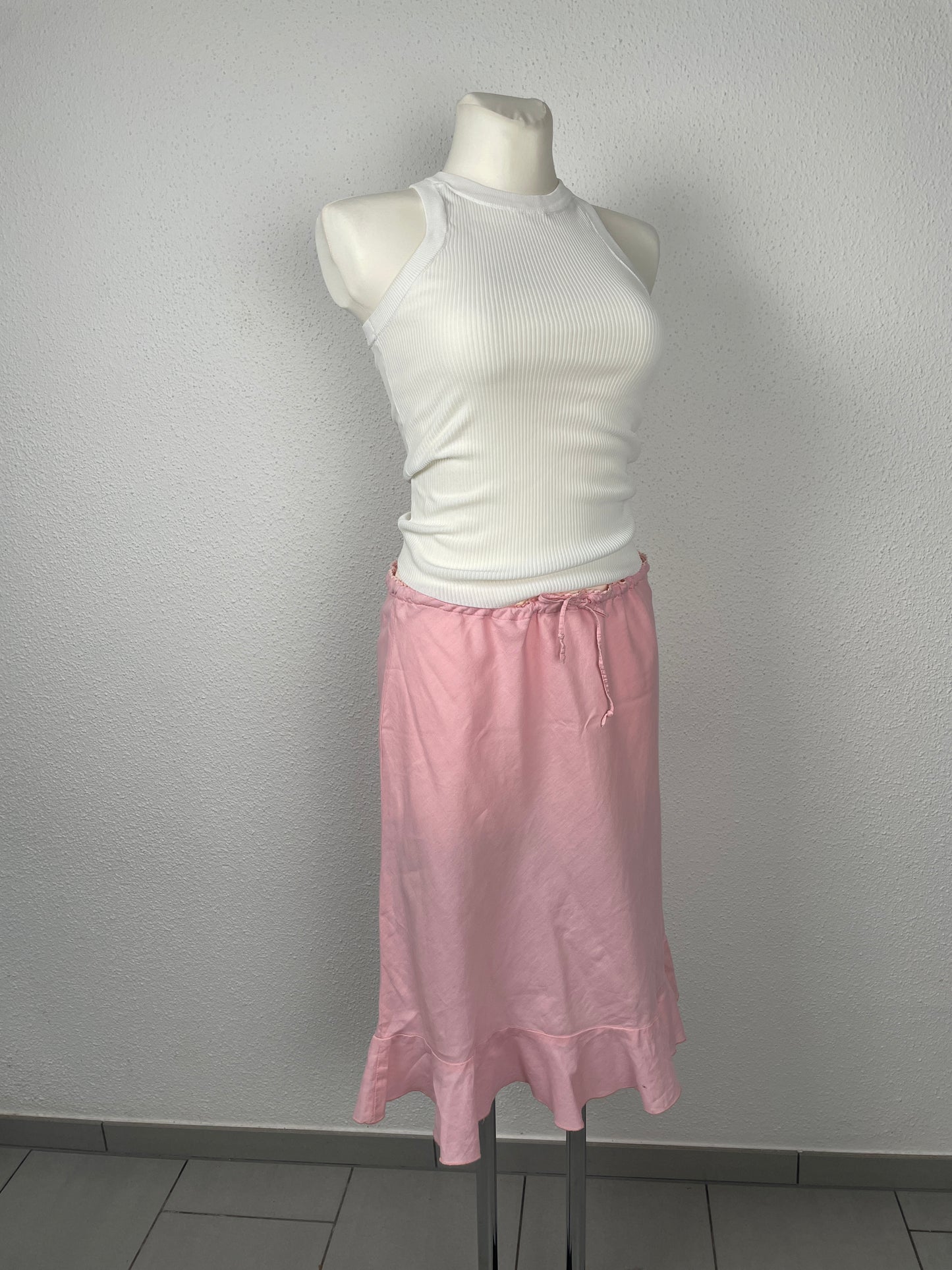 Vintage Y2K Pink Linen Skirt with Ruffle Hem