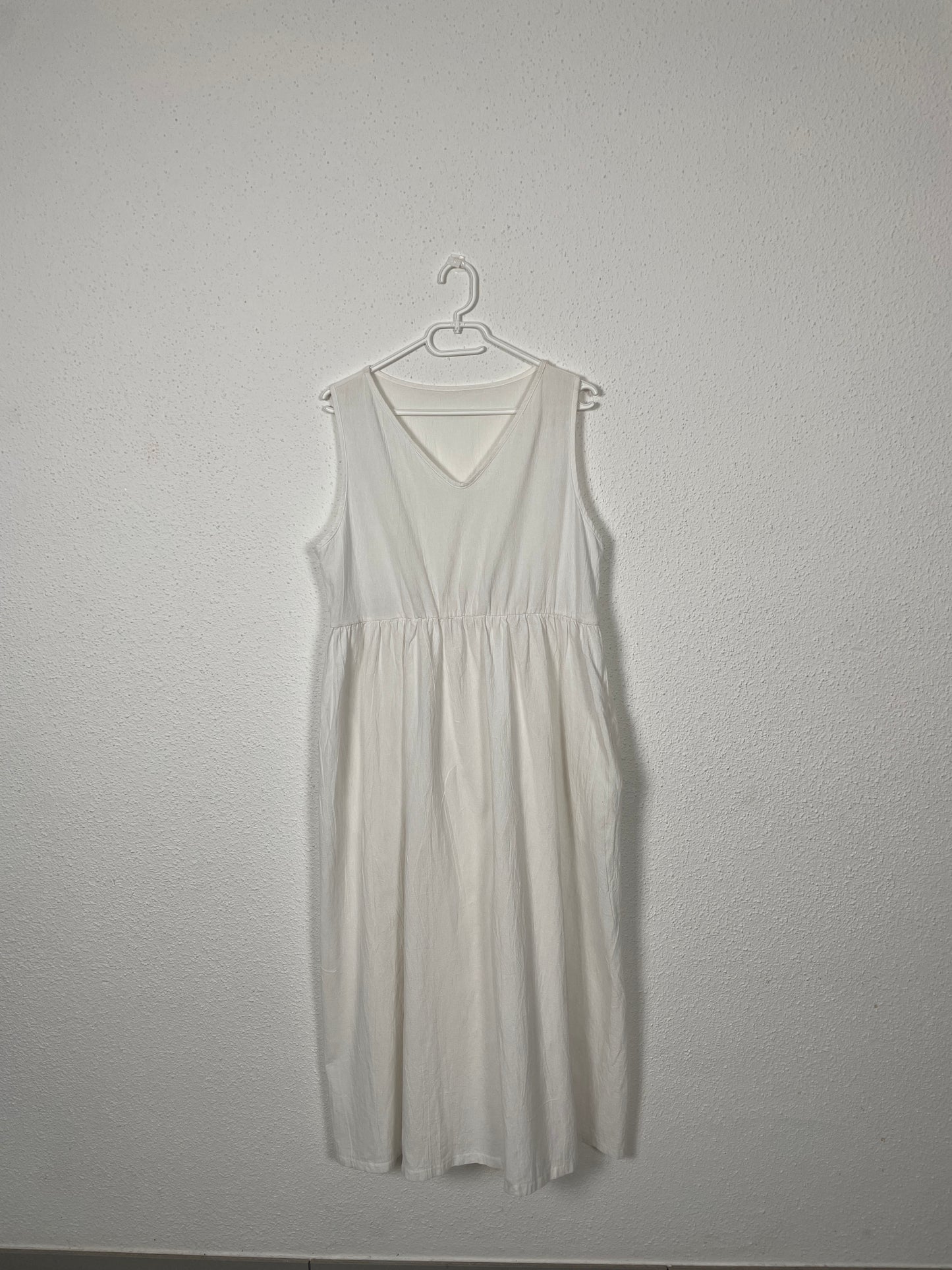 White Sleeveless Maxi Dress