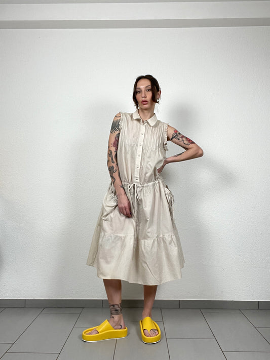 Vintage Burberry Beige Sleeveless Dress with pockets