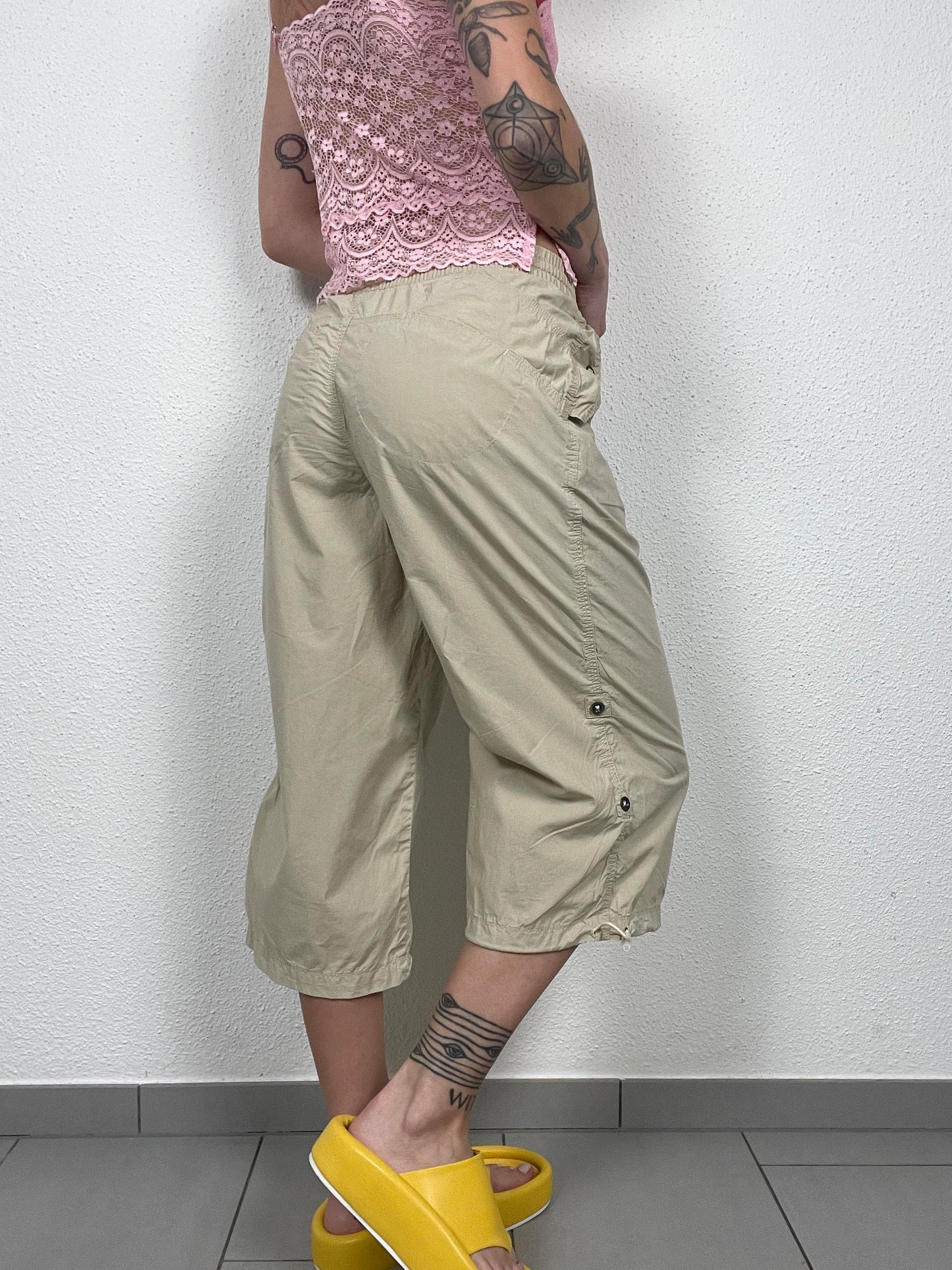 Nike Y2K beige capri pants