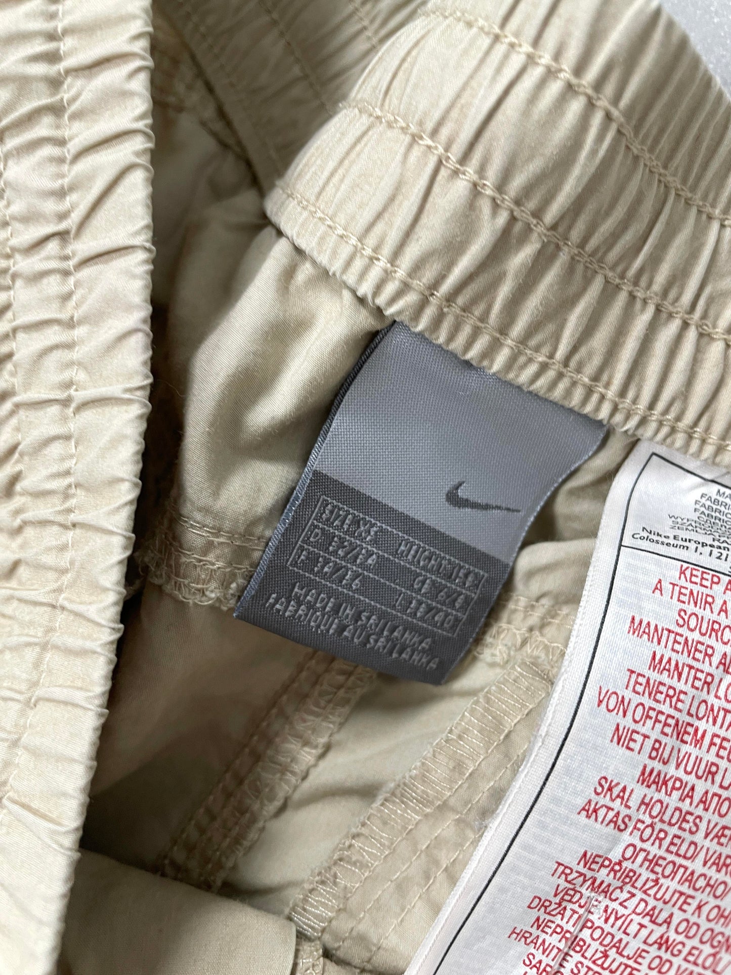 Nike Y2K beige capri pants