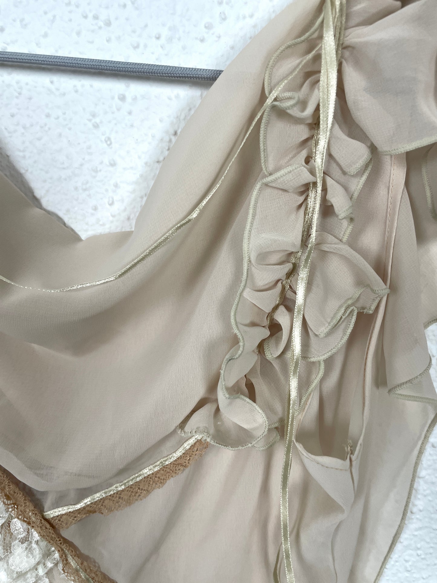 Vintage Y2K Terra Vermelha Ruffle Lace Blouse