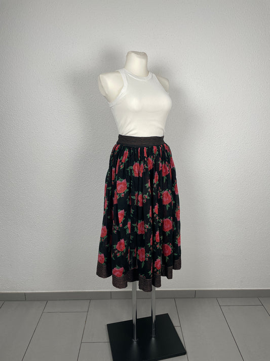 Floral Pleated Midi Skirt – Black with Red Roses
