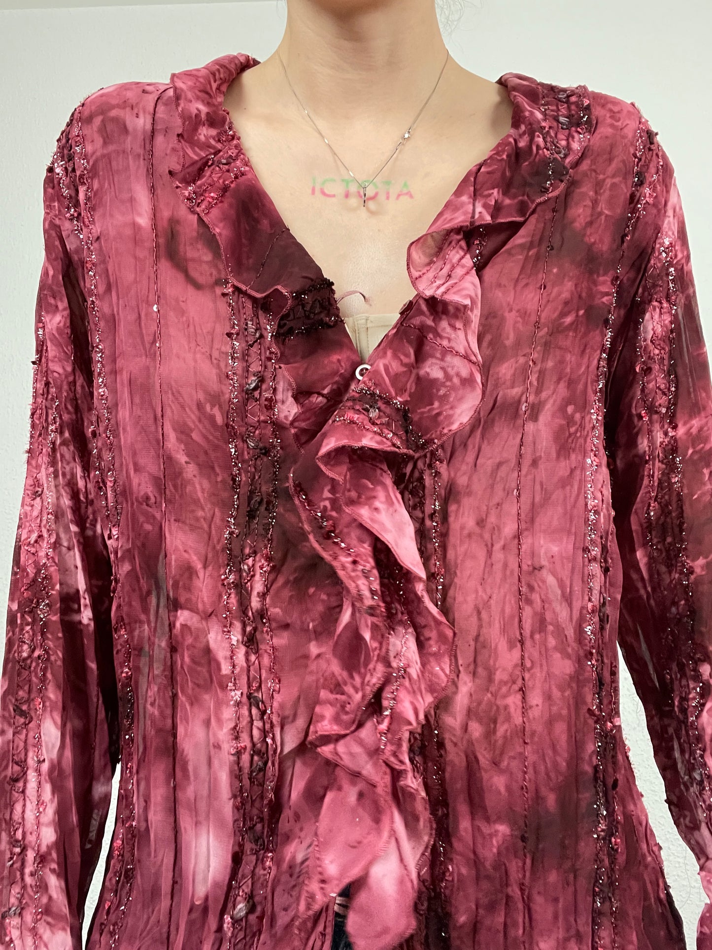Vintage early 2000s burgundy ruffled blouse by Claudia Richard
