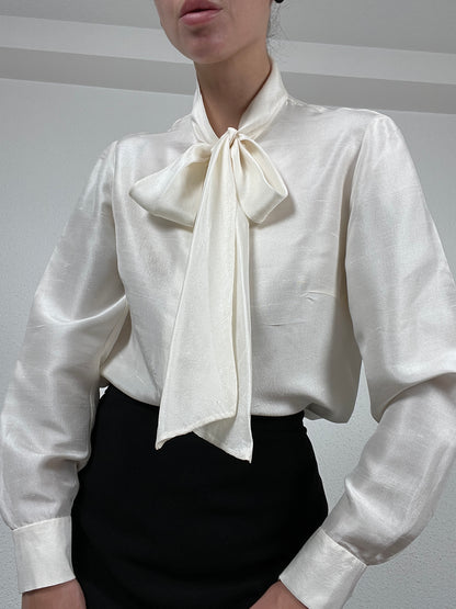 Vintage Ivory Silk Bow Blouse – Size S