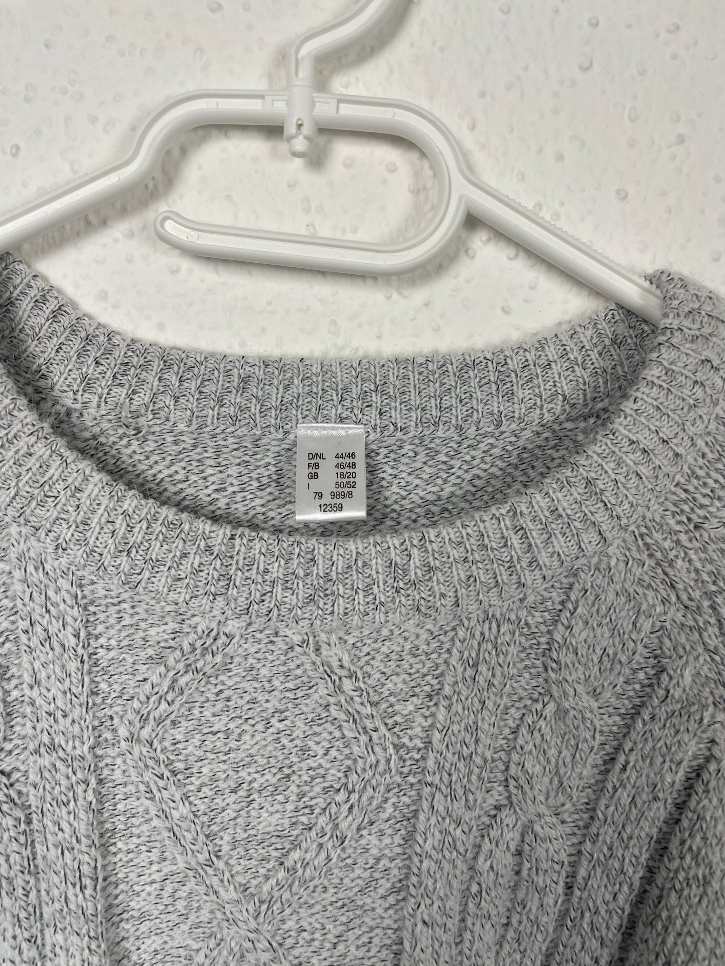 Vintage 1990s light grey cable-knit sweater