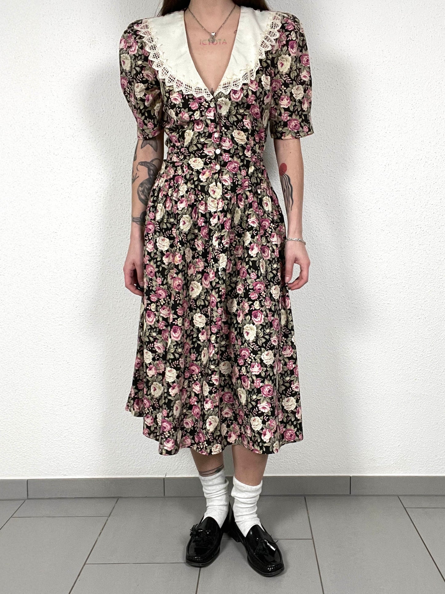 Vintage 80s Floral Midi Dress with Lace Collar