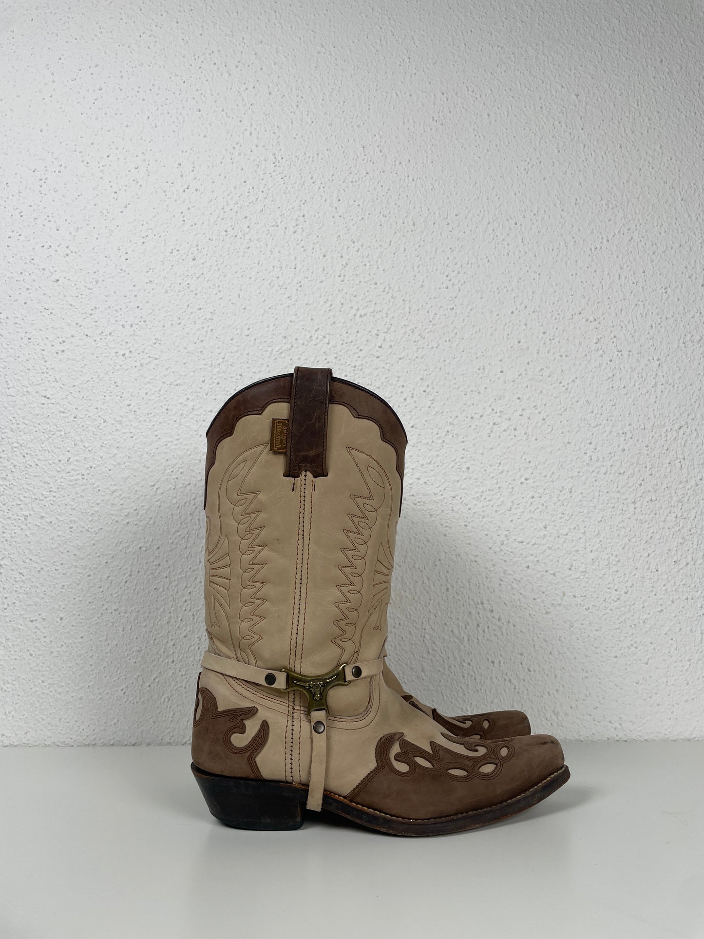 Brown Velverde del Camino cowboy boots