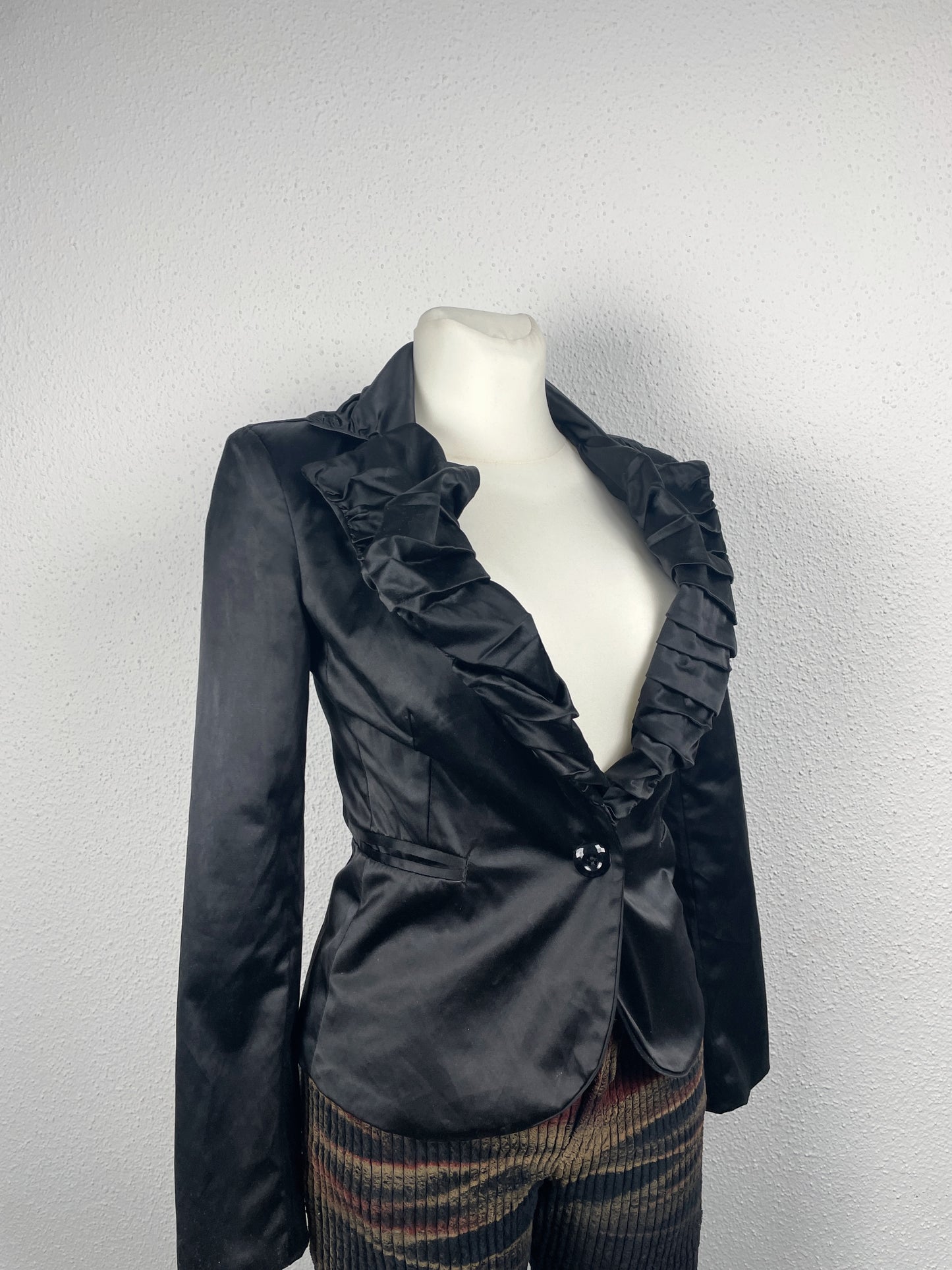 Y2K vintage Italian ruffled satin blazer