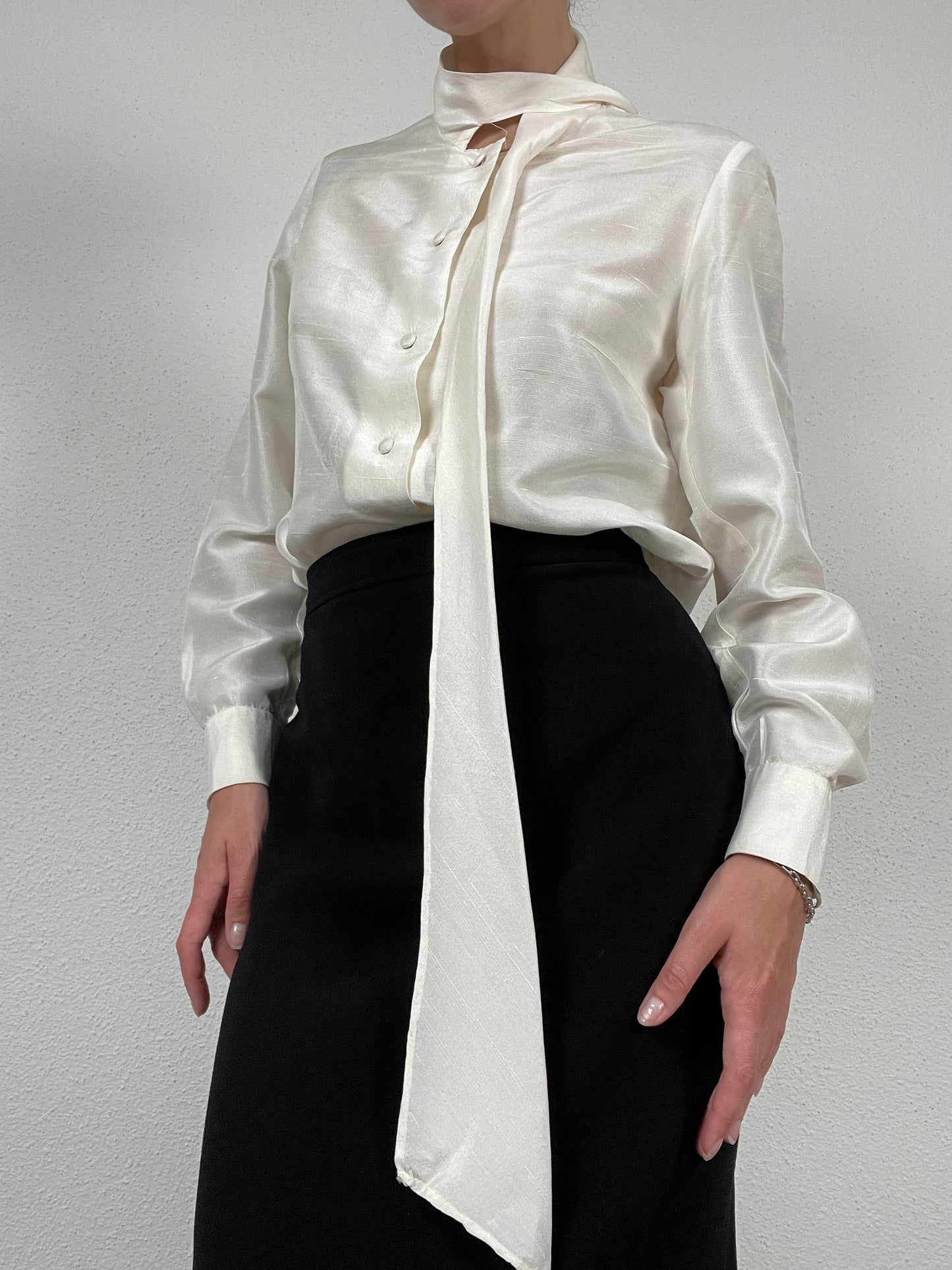 Vintage Ivory Silk Bow Blouse – Size S