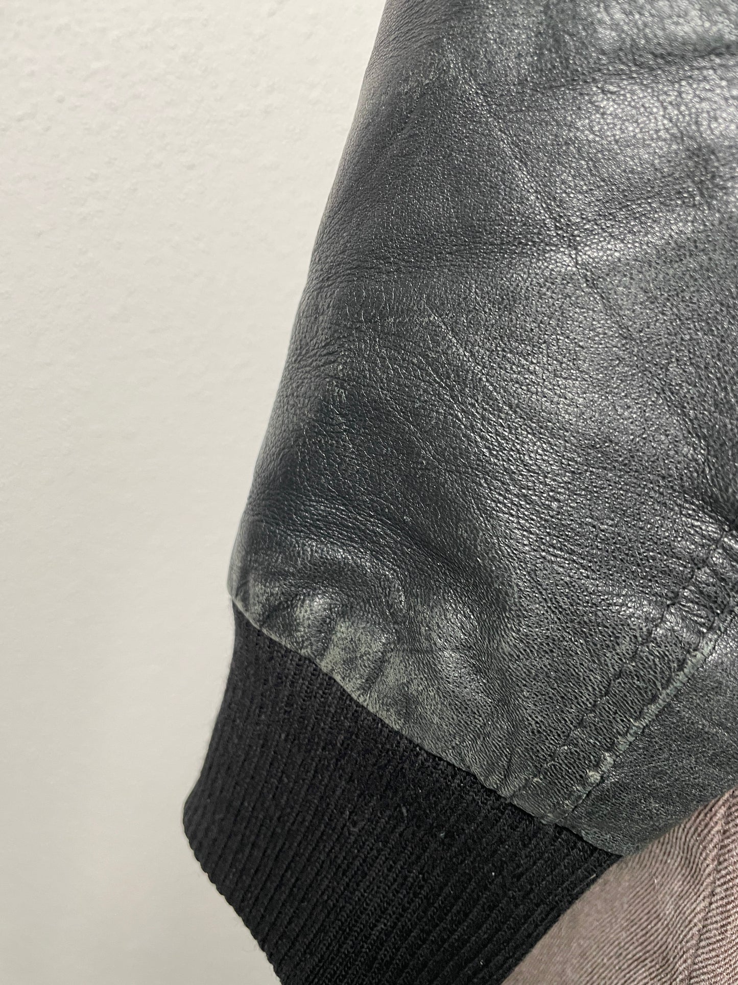 Vintage Y2K 2000s black leather jacket