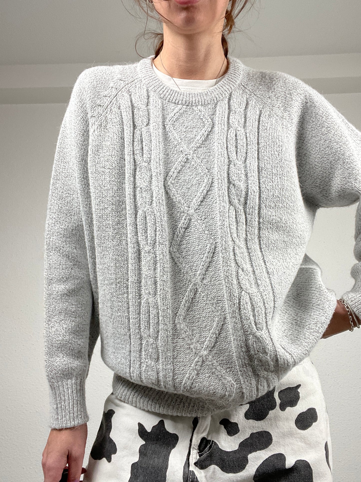 Vintage 1990s light grey cable-knit sweater
