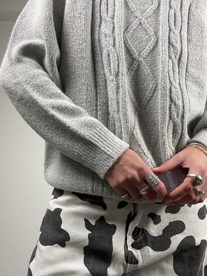 Vintage 1990s light grey cable-knit sweater