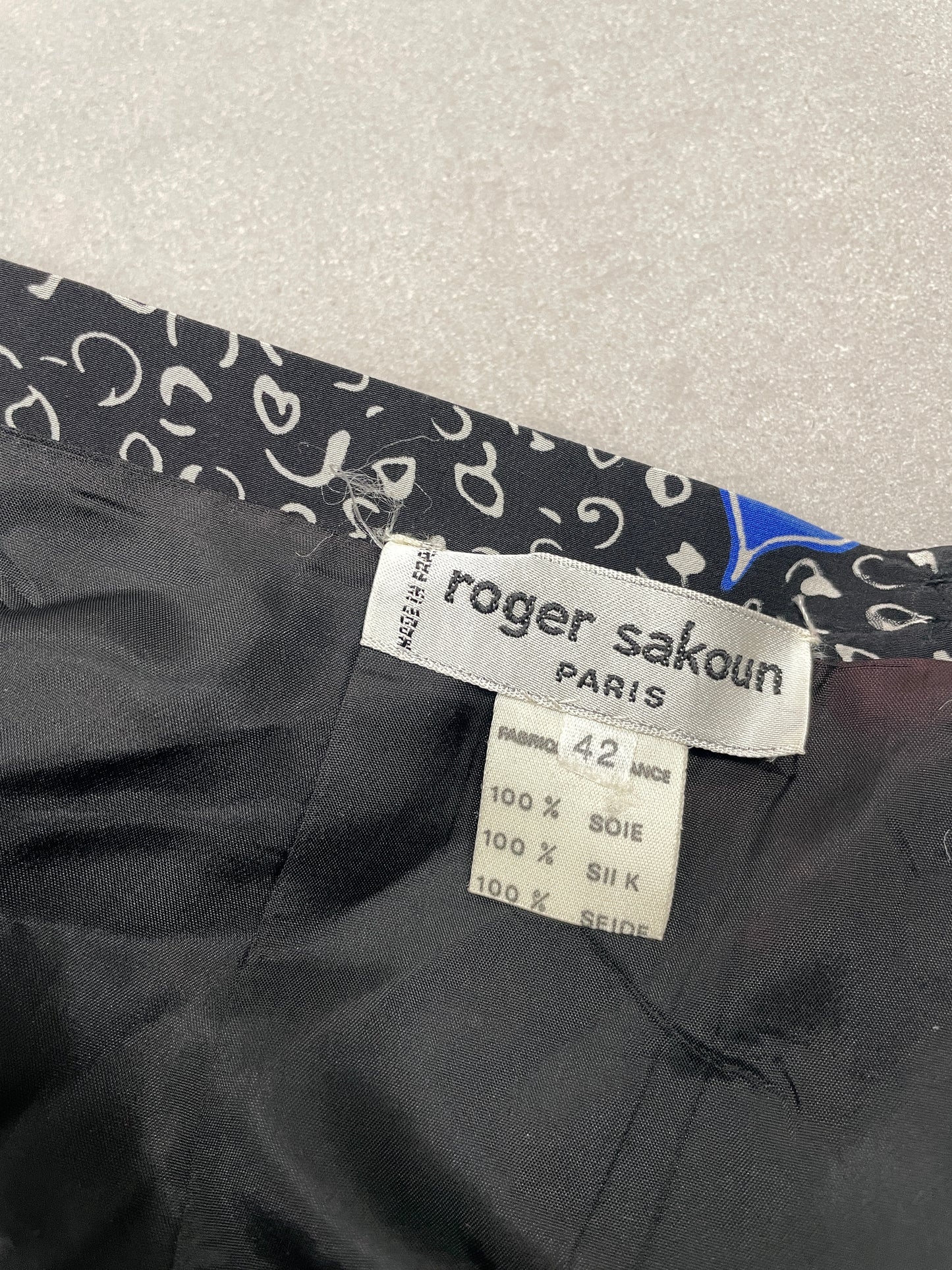 Vintage late 80s / early 90s Roger Sakoun Paris pure silk two-piece set.