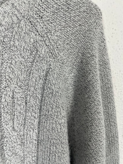 Vintage 1990s light grey cable-knit sweater