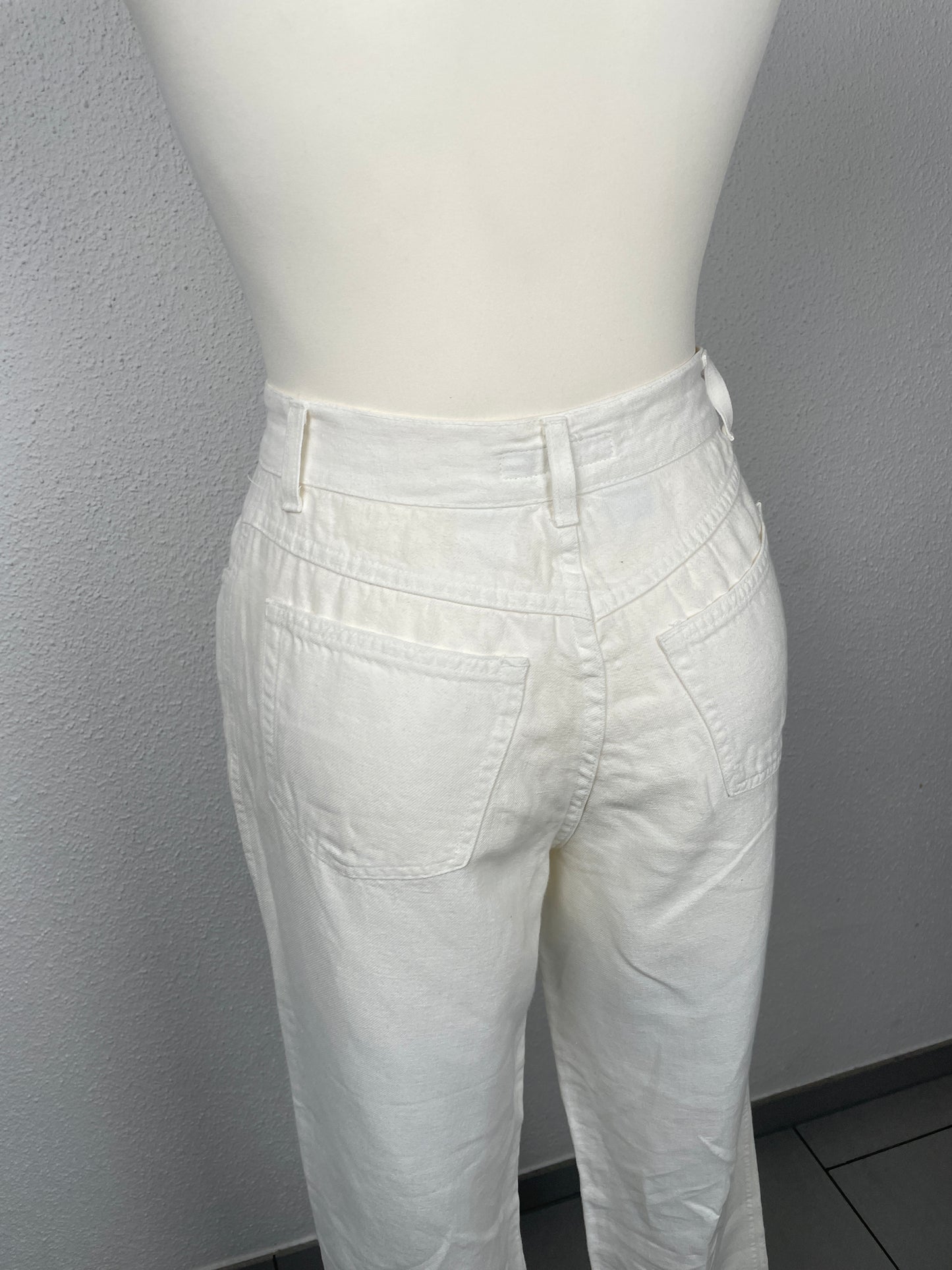 Vintage MaxMara White Linen Blend Trousers – Made in Italy