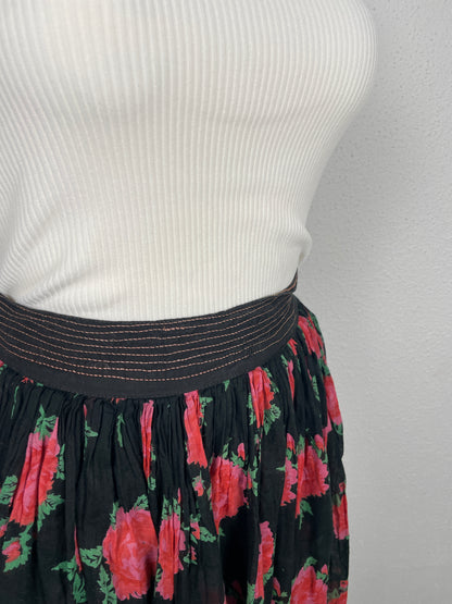 Floral Pleated Midi Skirt – Black with Red Roses