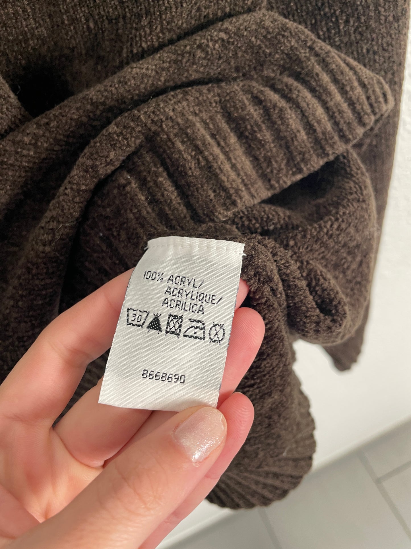 Vintage 1990s brown V-neck sweater by Harmony