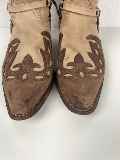 Brown Velverde del Camino cowboy boots
