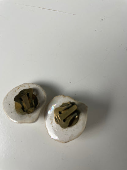 Vintage Seashell Clip-On Earrings