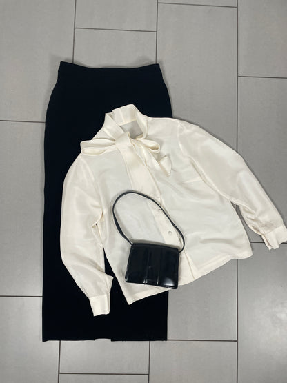 Vintage Ivory Silk Bow Blouse – Size S