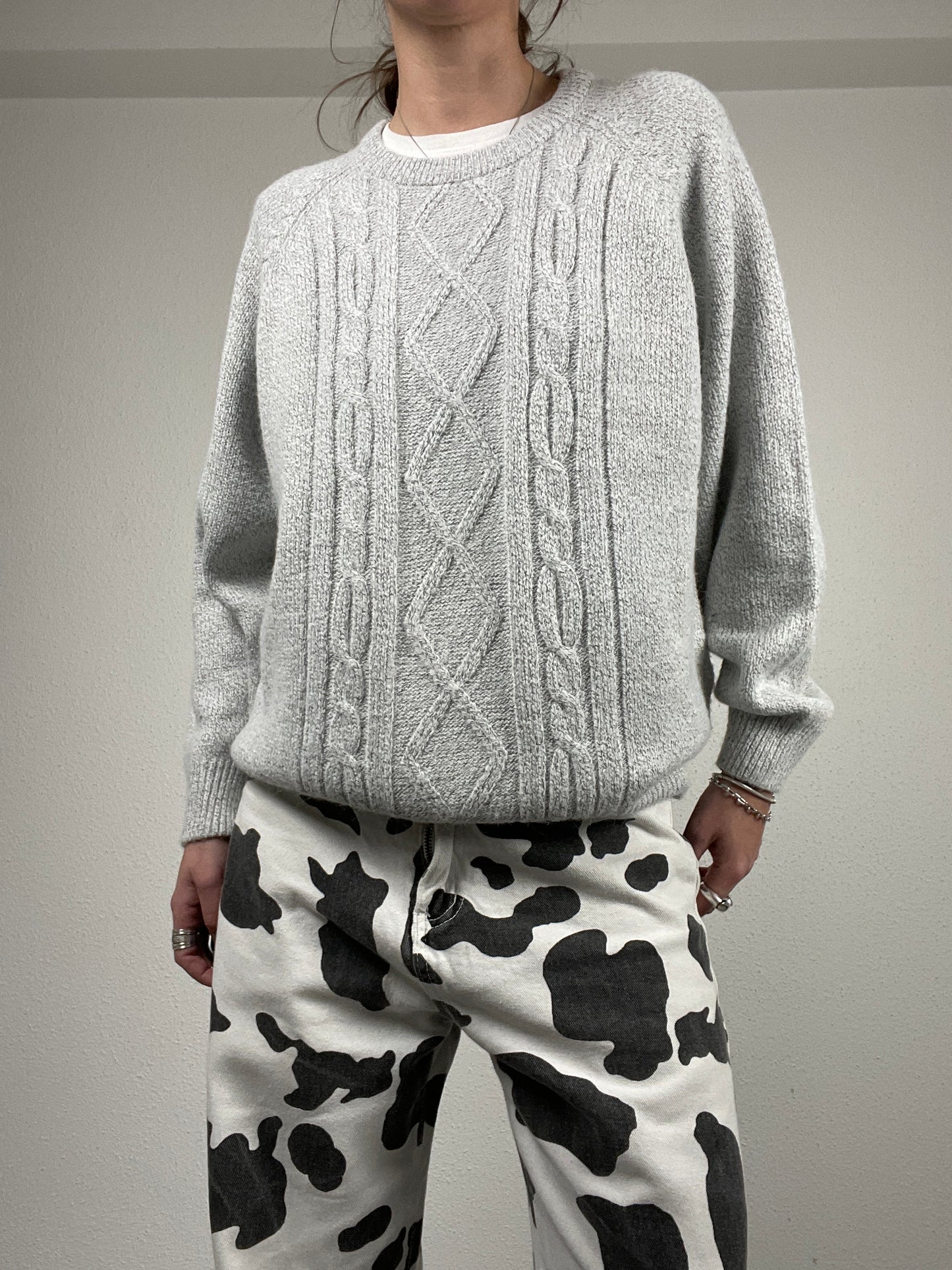 Vintage 1990s light grey cable-knit sweater