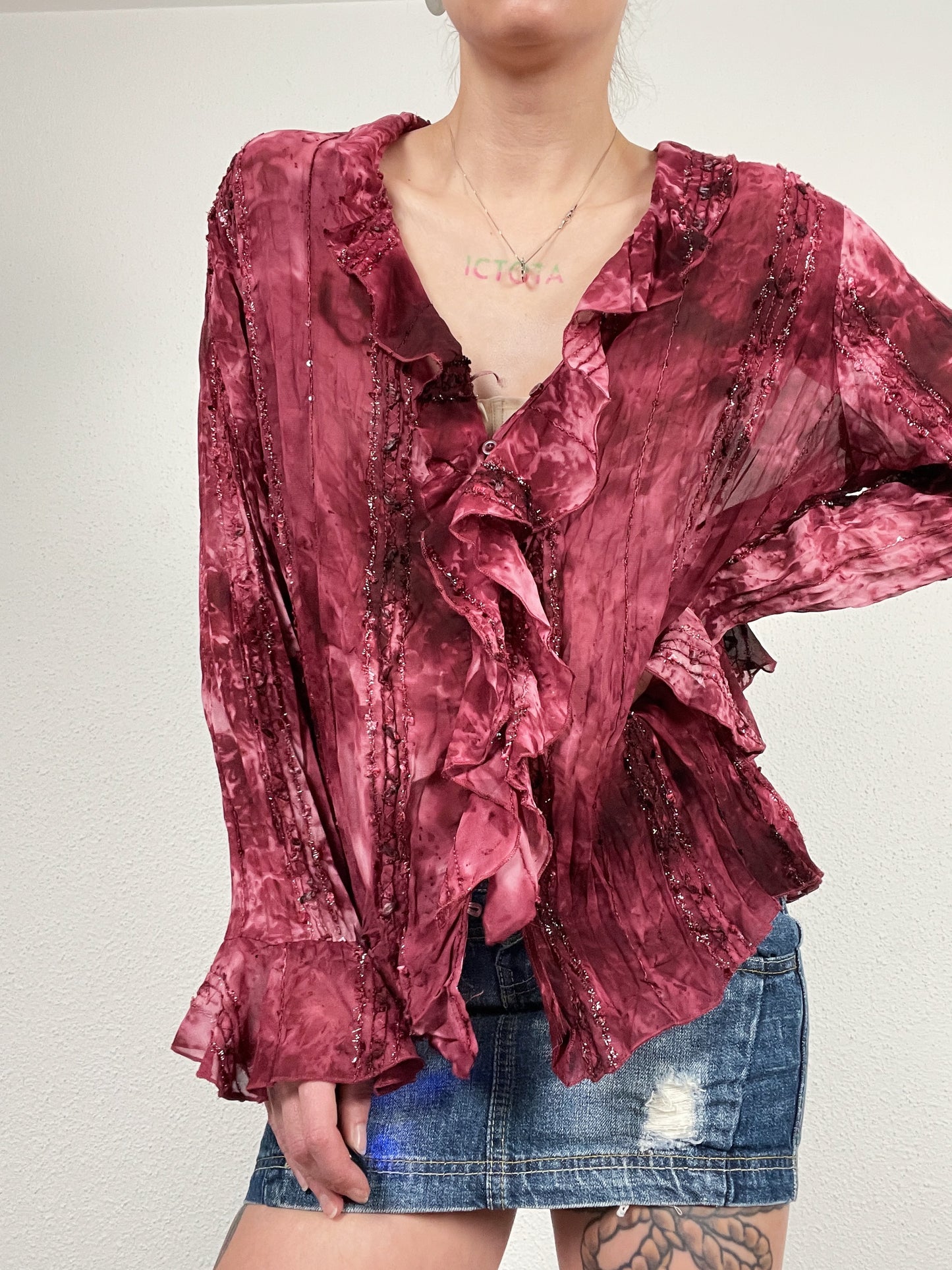 Vintage early 2000s burgundy ruffled blouse by Claudia Richard