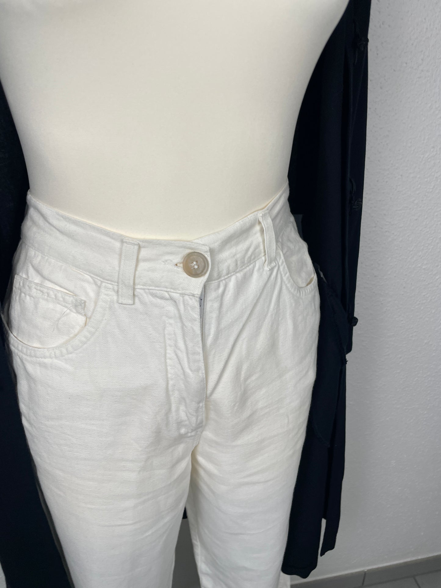 Vintage MaxMara White Linen Blend Trousers – Made in Italy