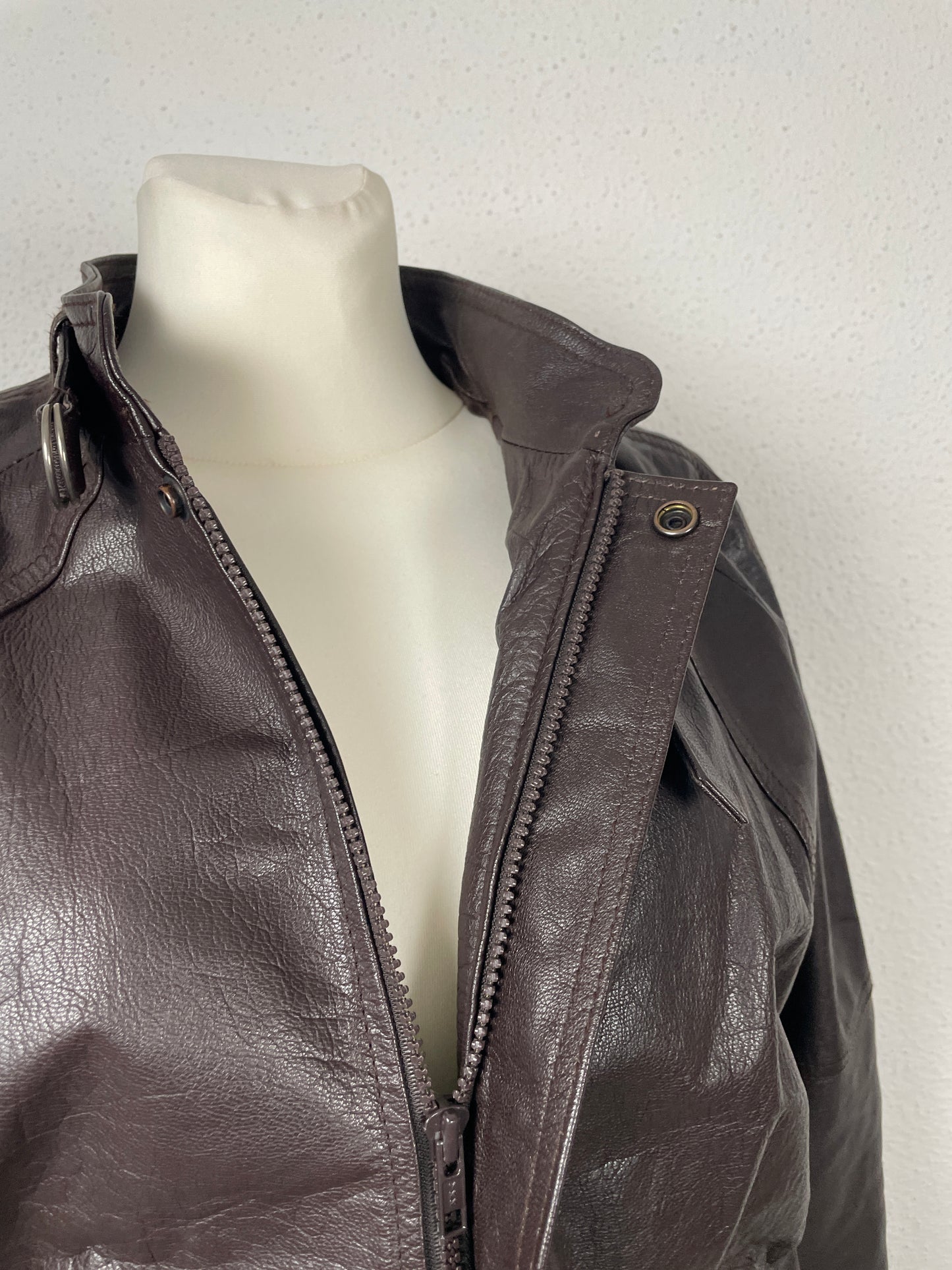 Vintage 80s hard leather brown bomber jacket