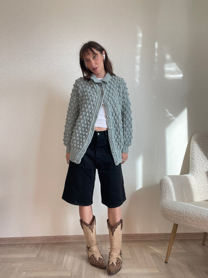 Vintage Chunky Knit Wool Cardigan – Textured Cable Pattern – Size M/L