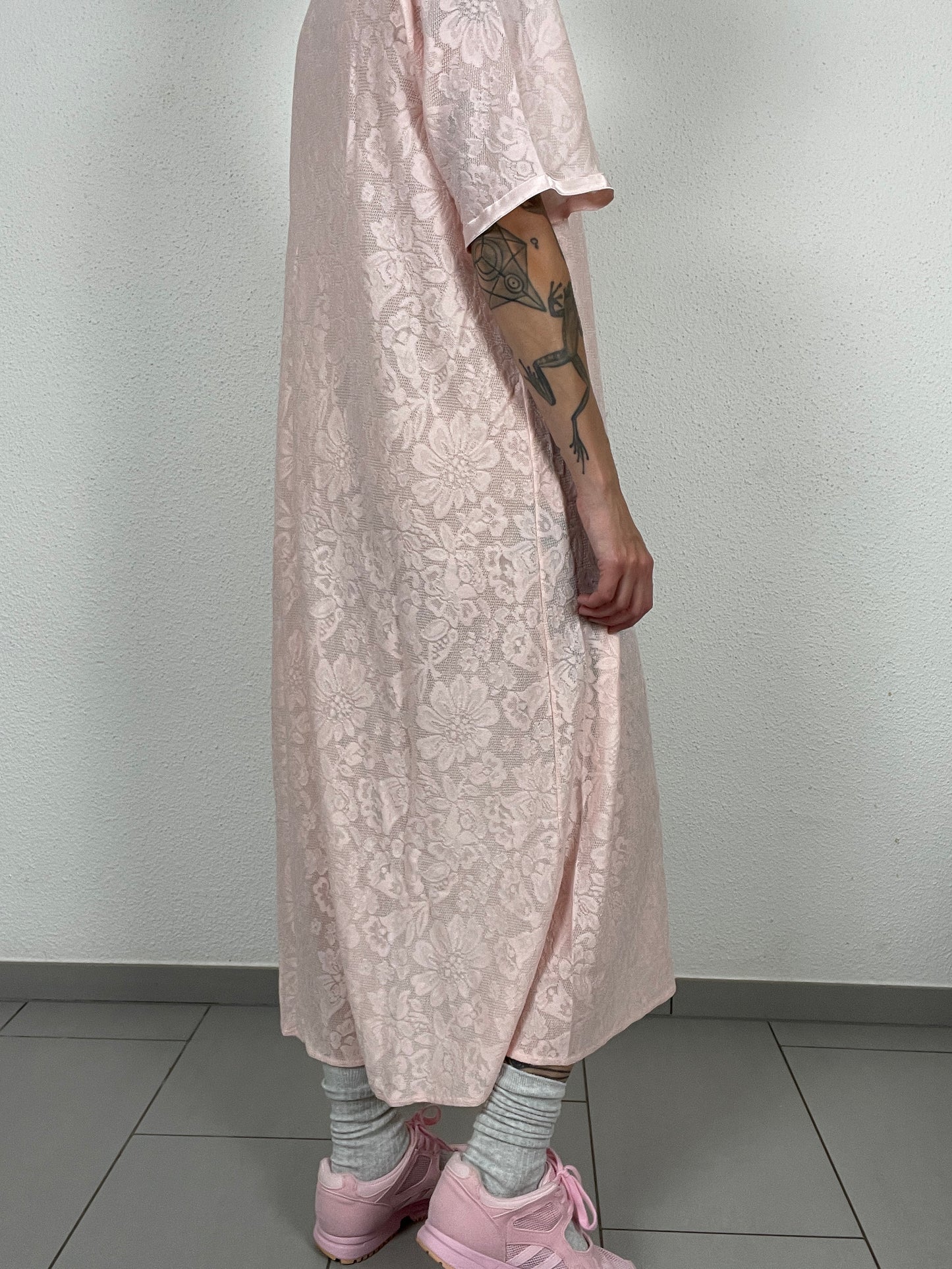 Vintage Hanro Pink Lace Nightgown – Size M