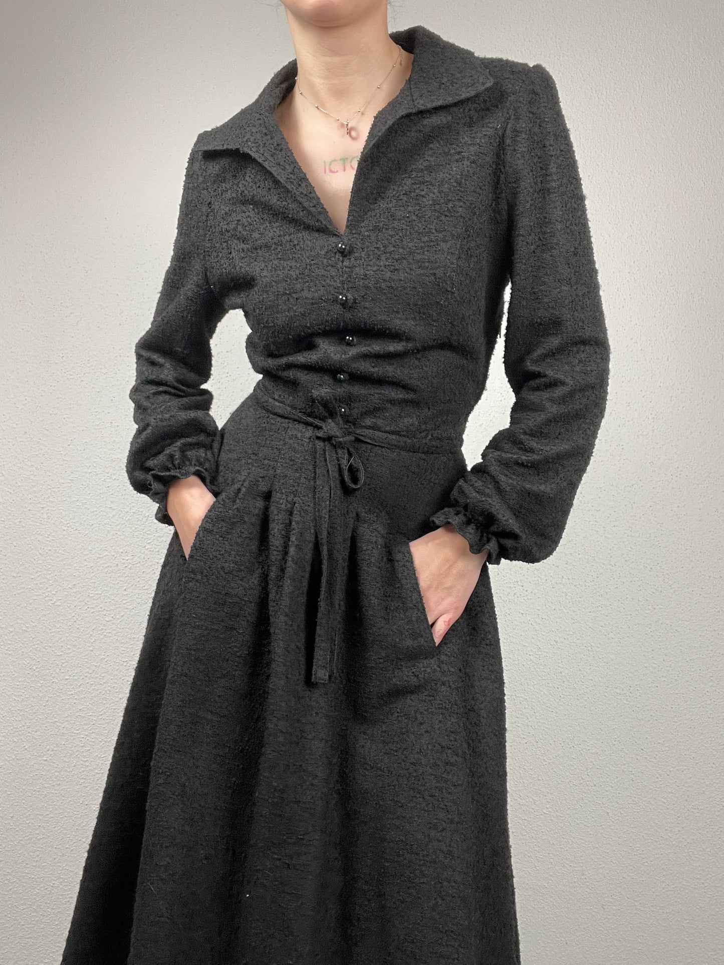 Vintage 1970s Black Midi Dress – Size M