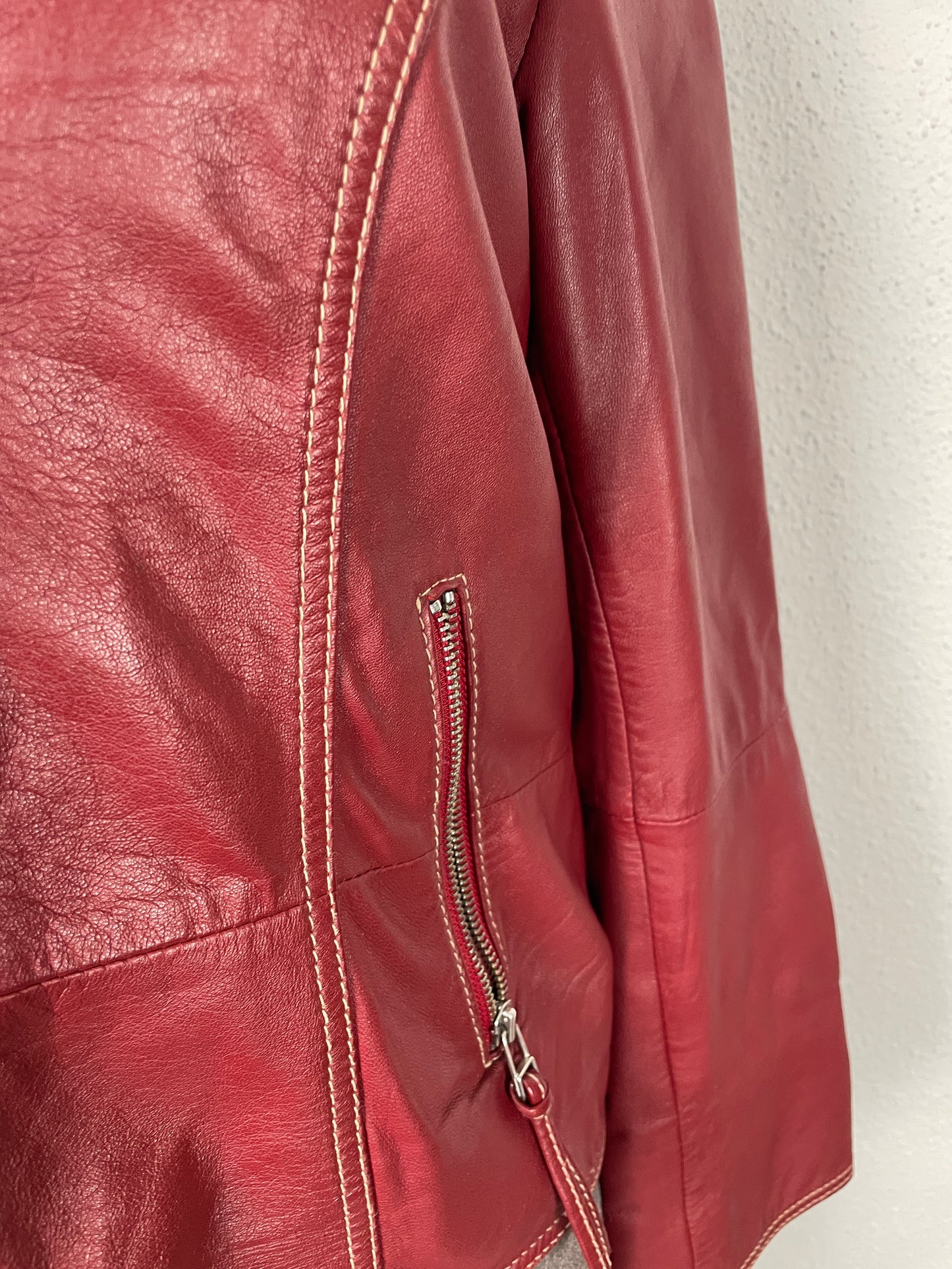 Vintage Y2K 2000s burgundy leather jacket