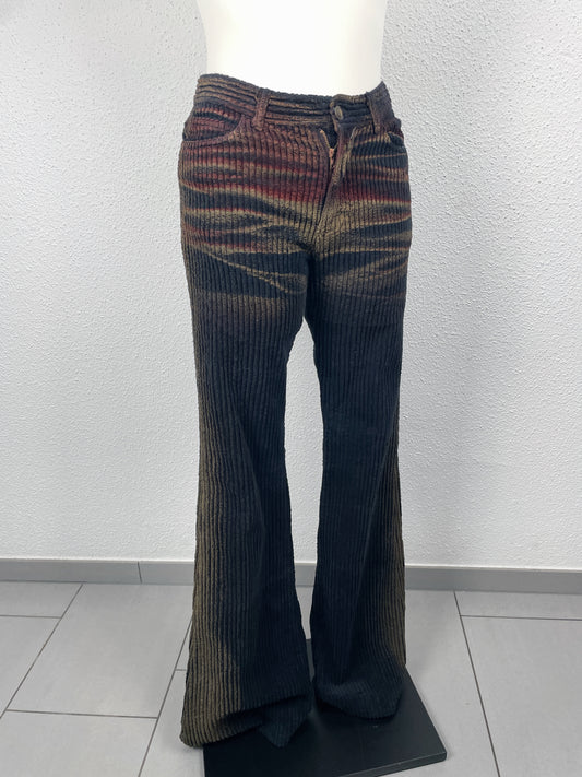 Y2K vintage Italian corduroy flared pants.