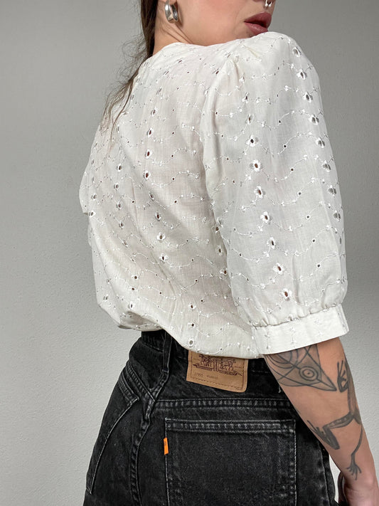 Vintage White Embroidered Blouse