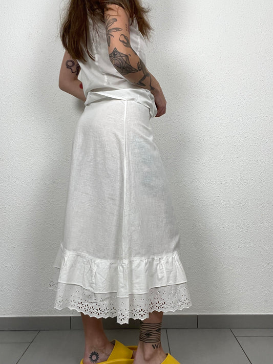 Vintage white cotton skirt
